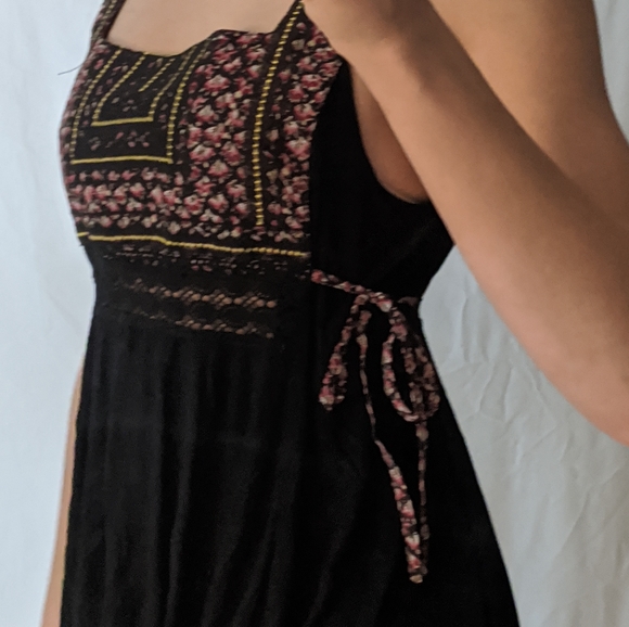 Smock Dress with open back panels - Picture 3 of 4